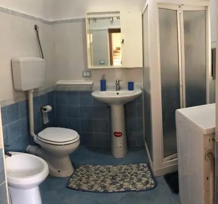 Comodo Bilocale In Zona Centrale Διαμέρισμα *