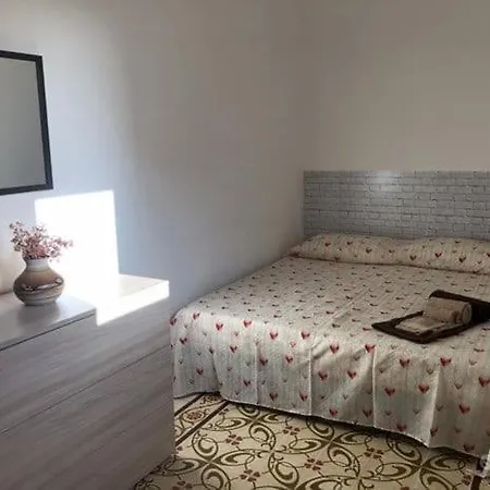 Διαμέρισμα Comodo Bilocale In Zona Centrale *